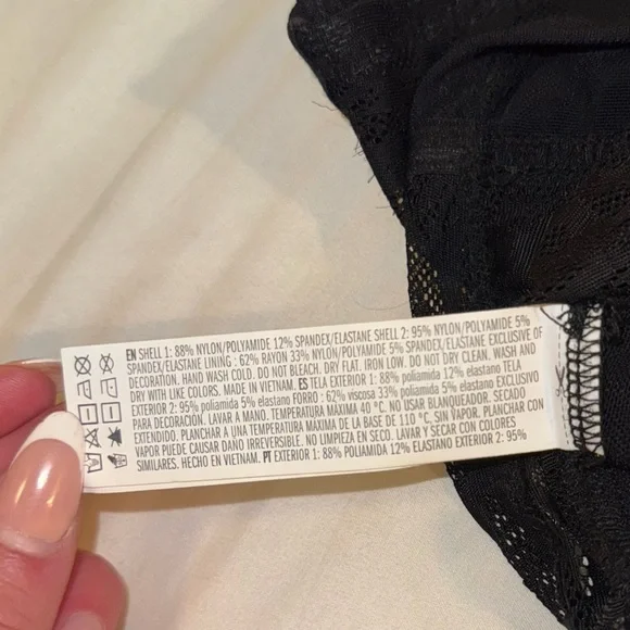 Forever 21 Lace Bustier Crop Tank | Wire-Free, Hook-Free | Padded | Size Small - Picture 4 of 7